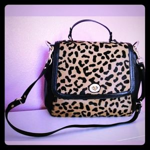 LIKE NEW LEOPARD COACH SHOULDER BAG